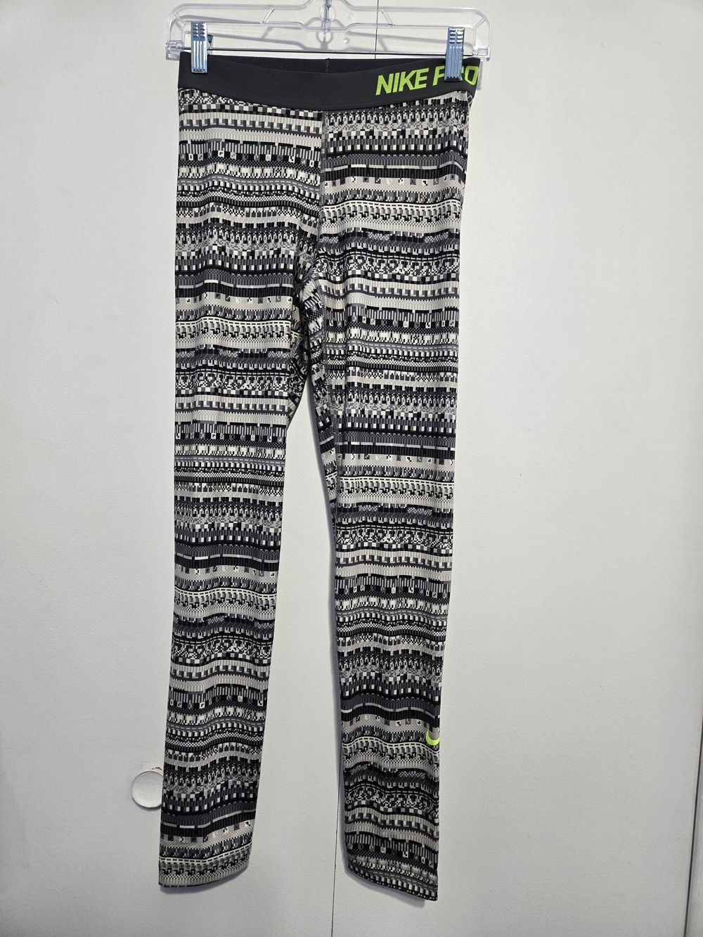 Nike Pro Dri-FIT Leggings Women Medium Black Gray Patterned Athletic Workout